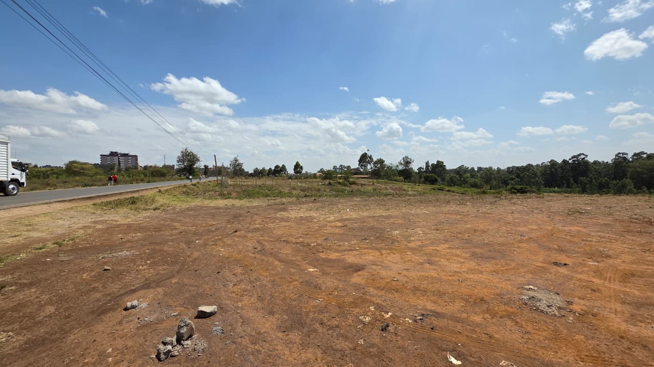 Gentle sloping terrain of 34 acres in Juja, ideal for warehouse and school construction