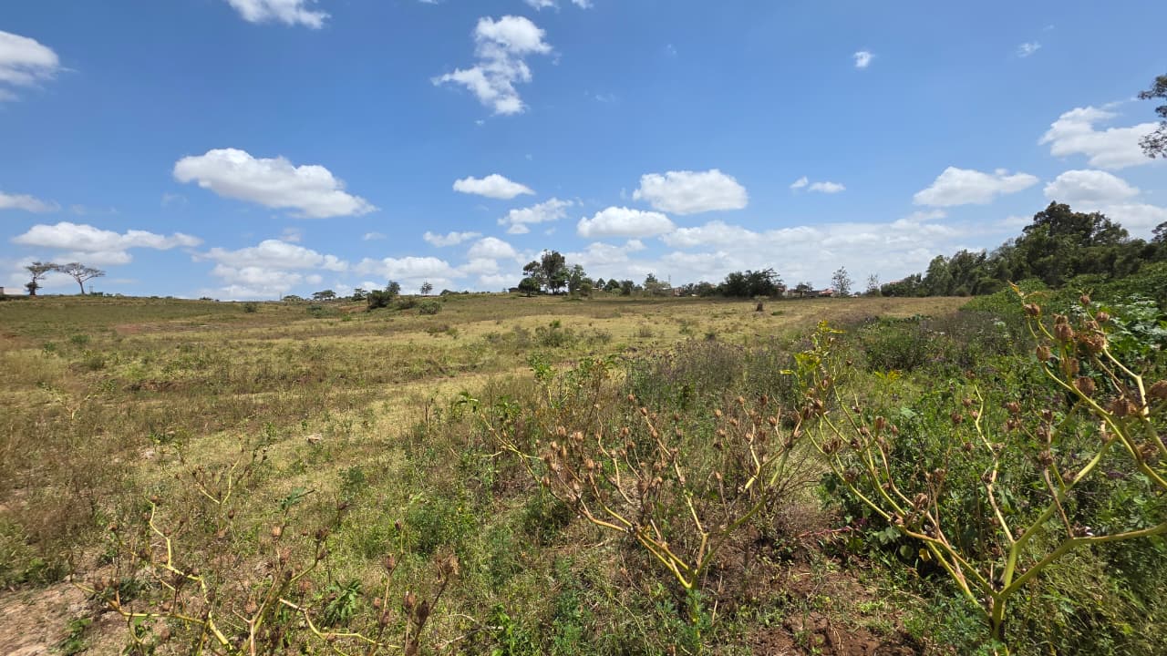 Aerial view of 34 acres prime development land fronting the tarmac in Juja