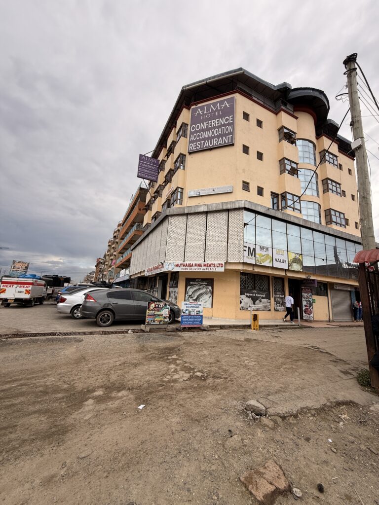 Commercial building for sale in Kitengela Town along tarmac road.