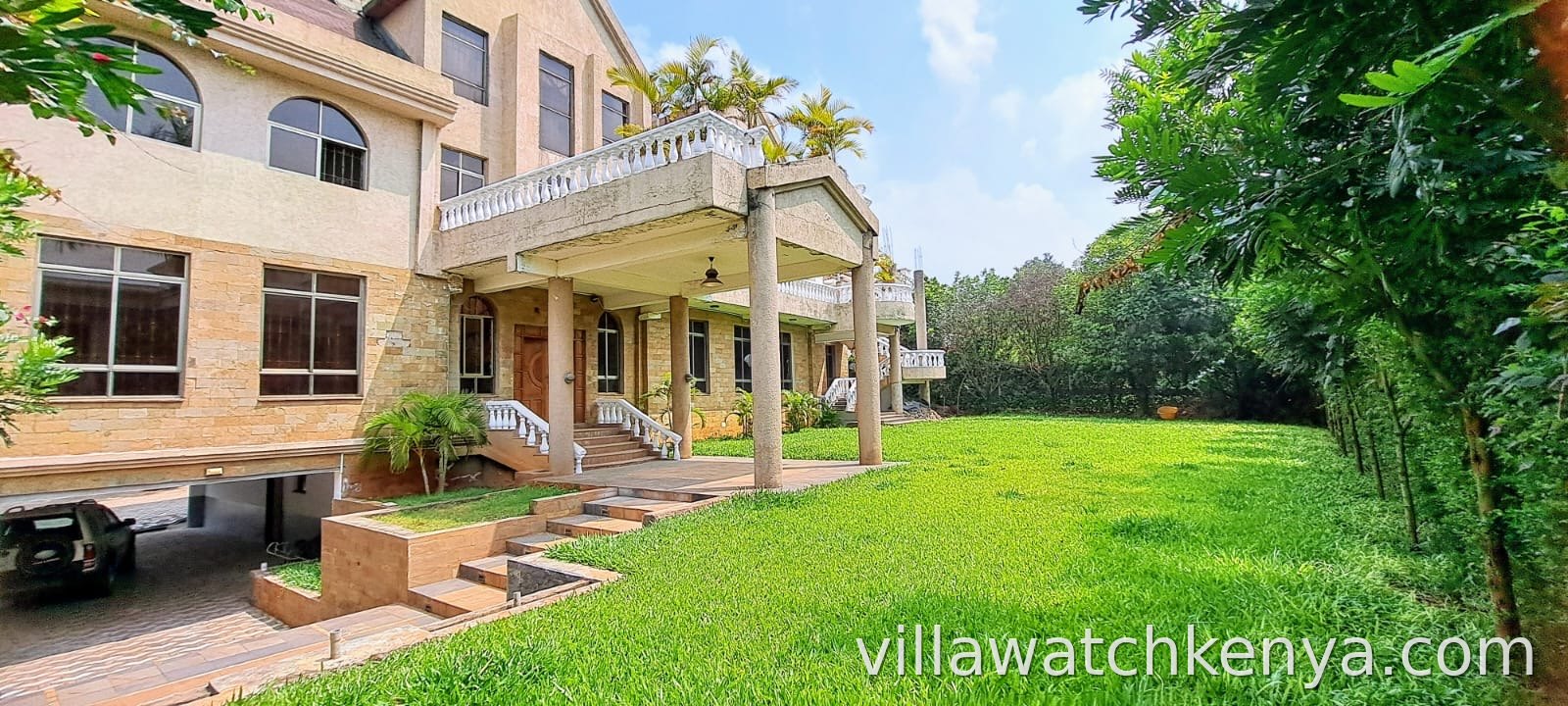 Luxury 6-bedroom house on half acre plot in Ridgeways Nairobi with private driveway, large garden and swimming pool