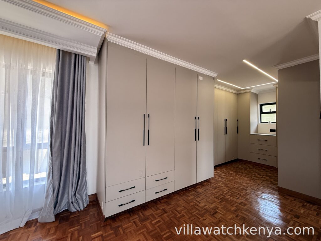 7 Bedroom Ambassadorial Mansion for Sale in Runda, Nairobi (14)