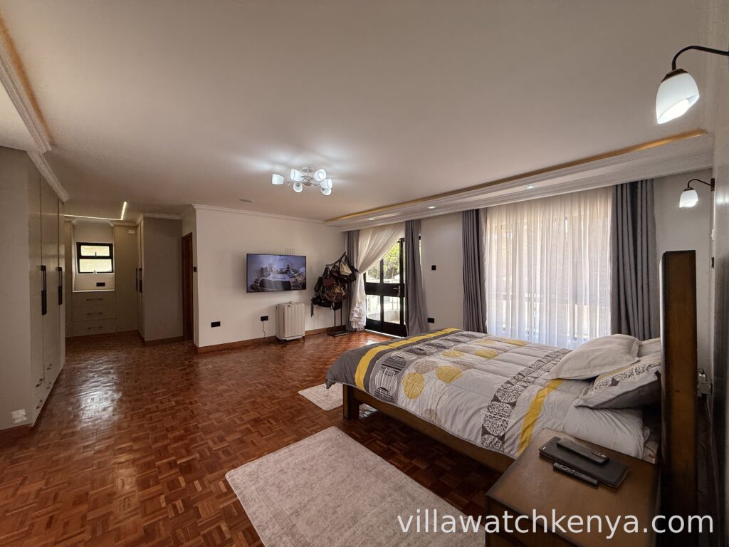 7 Bedroom Ambassadorial Mansion for Sale in Runda, Nairobi (13)