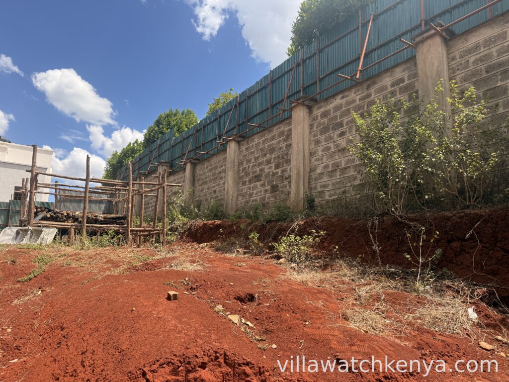 1/4 acre red-soil plot in Nyari Estate